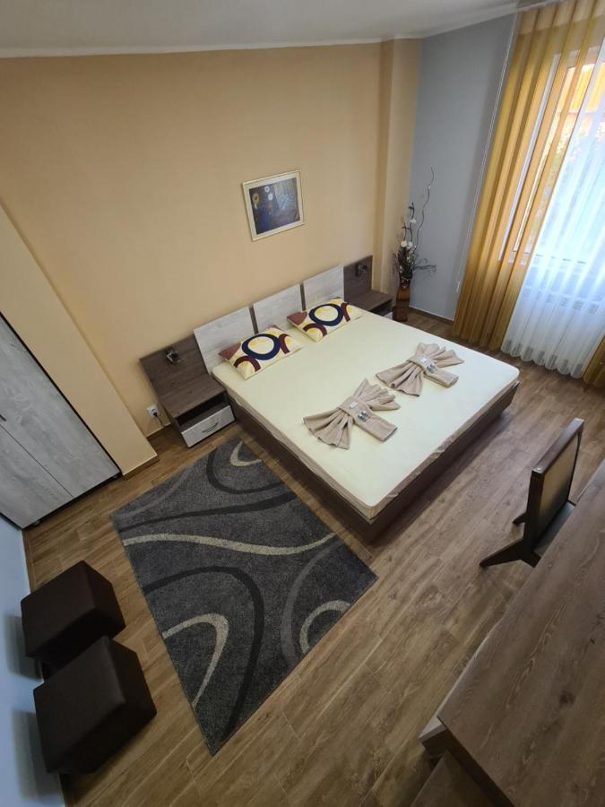 Семеен Хотел Аристо Drjanovo Esterno foto